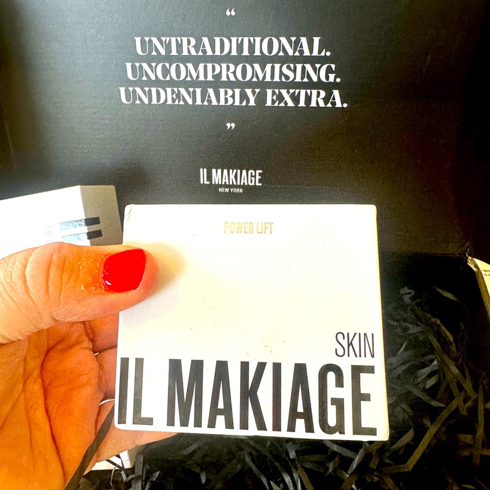 IL MAKIAGE POWER LIFT PLUMPING CREAM